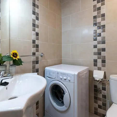 Santa Maria 41 - One Bed On The Ground Floor With * אדחה